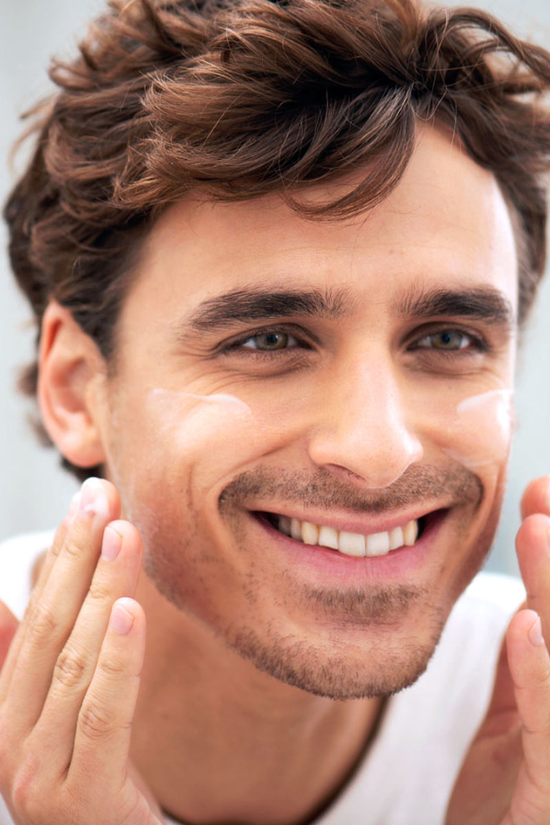 Todo lo que no sab铆as sobre el 谩cido hialur贸nico y sus beneficios para la piel