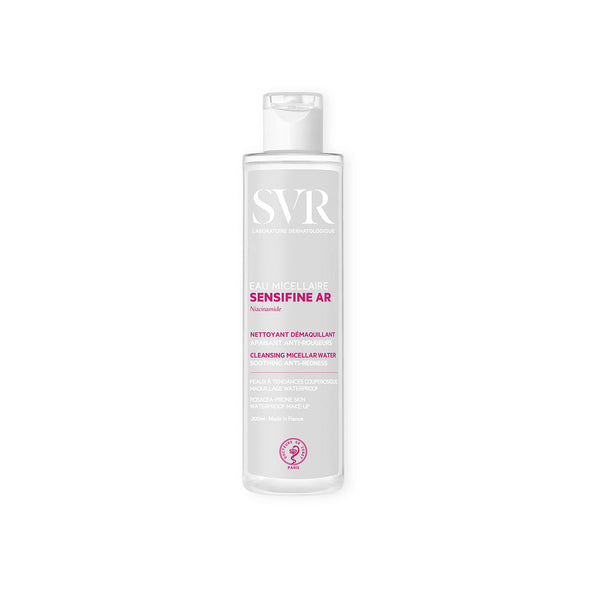 Producto en botella de 200 ml del SENSIFINE AR Eau Micellaire con un fondo blanco